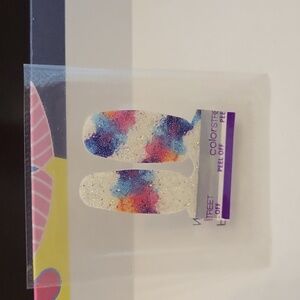 Free in Bundle - Color Street - Paint the Town